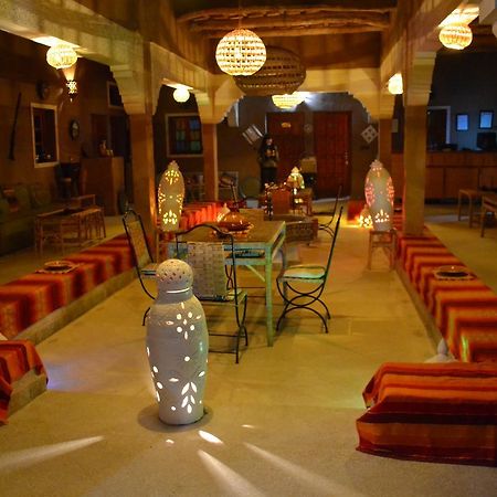 里亚德萨拉雅思酒店 Tajda 外观 照片